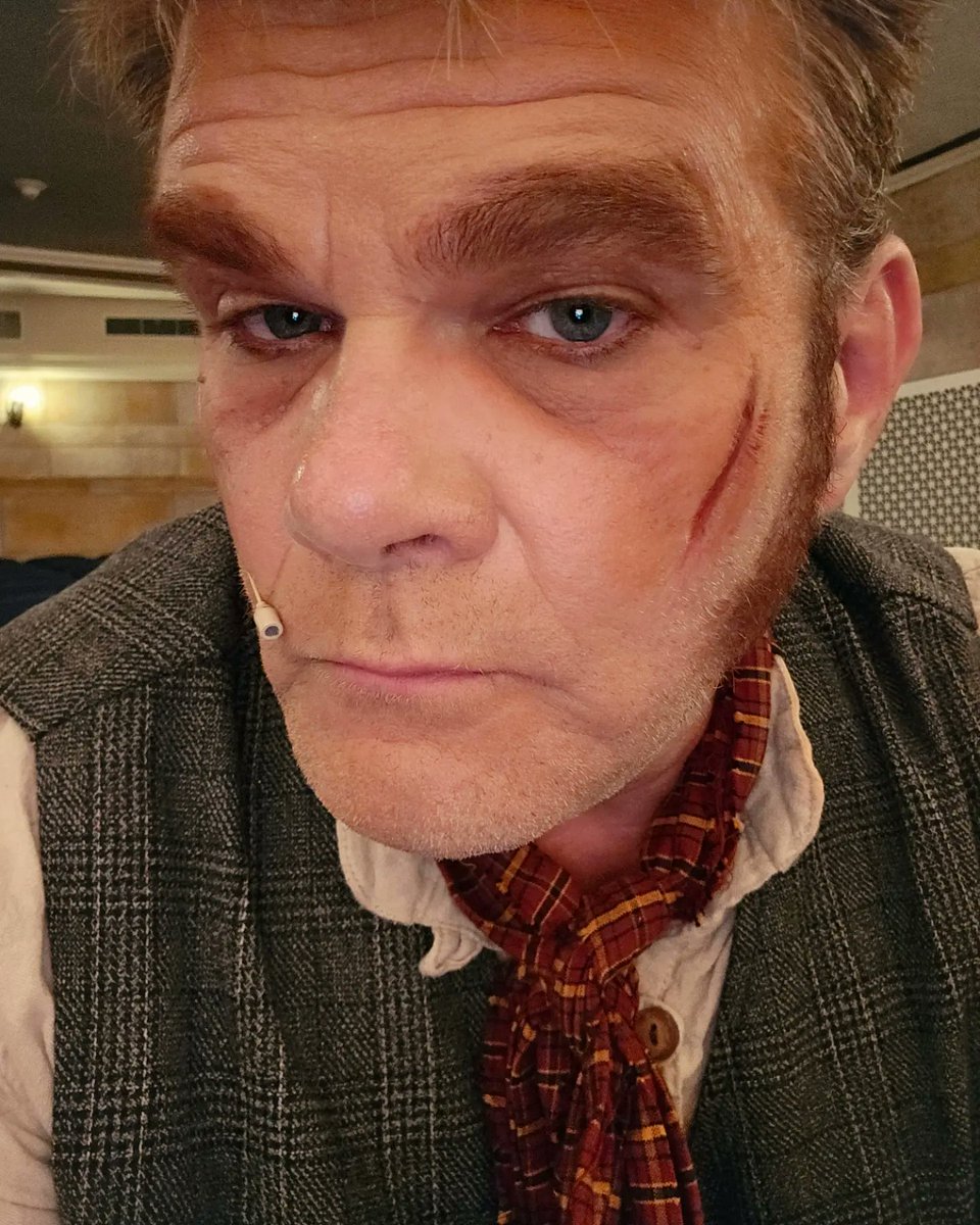 dgrzeskowiak1's tweet image. Waiting to start!
Come see OLIVER! This Friday thru Sunday, and next week, Fri and Saturday. Some fun people involved and some fellow Whitmanites!
Tickets: senecacommunityplayers.com 
#boooo
#BillSykes
#sideburns