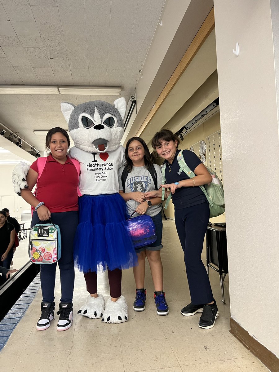 HeatherbraeCSD's tweet photo. Today we kicked off our Back to School PBIS Assemblies with a review of our BARK expectations, raffle prizes, our school chant, a visit from our favorite mascot Heather Husky, and of course, a dance party! 

#HuskyPride #PBIS #DanceParty https://t.co/minsl4s6bB
