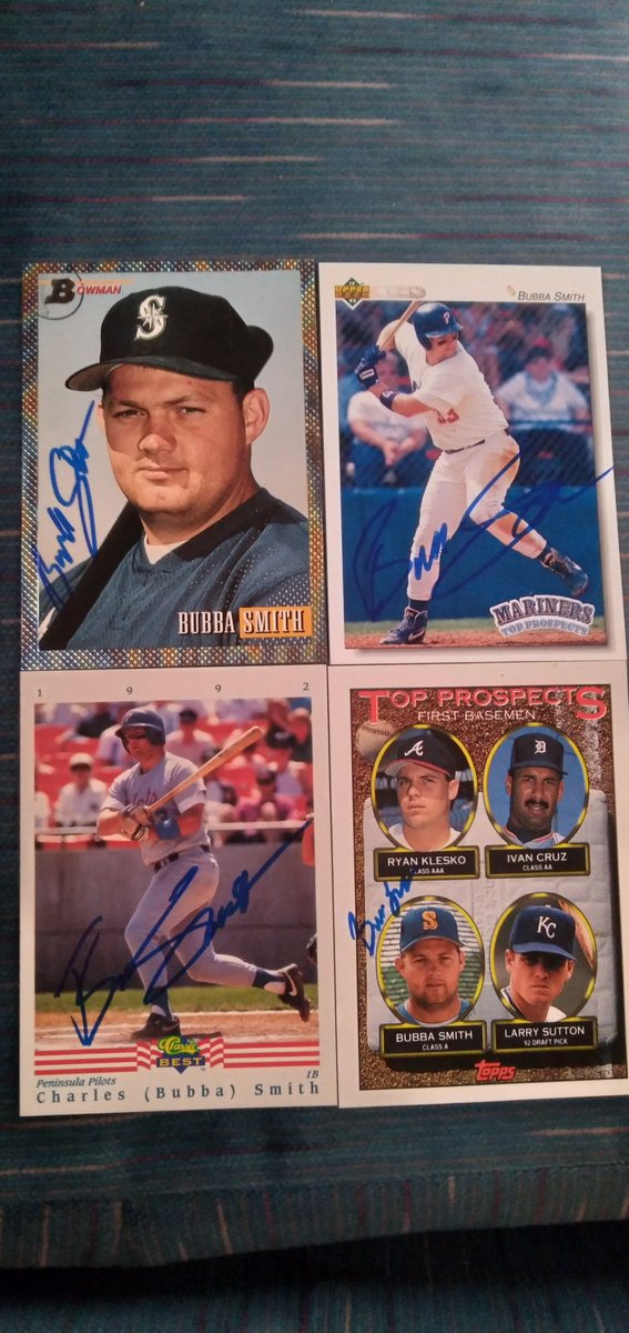 I'm very happy to add 1992 Carolina League Player Of The Year @BubbaSmith_33 to my Mariner collection. Thank you for signing! Mr. Smith is raising money for his little league team, so if you're able to donate please do!