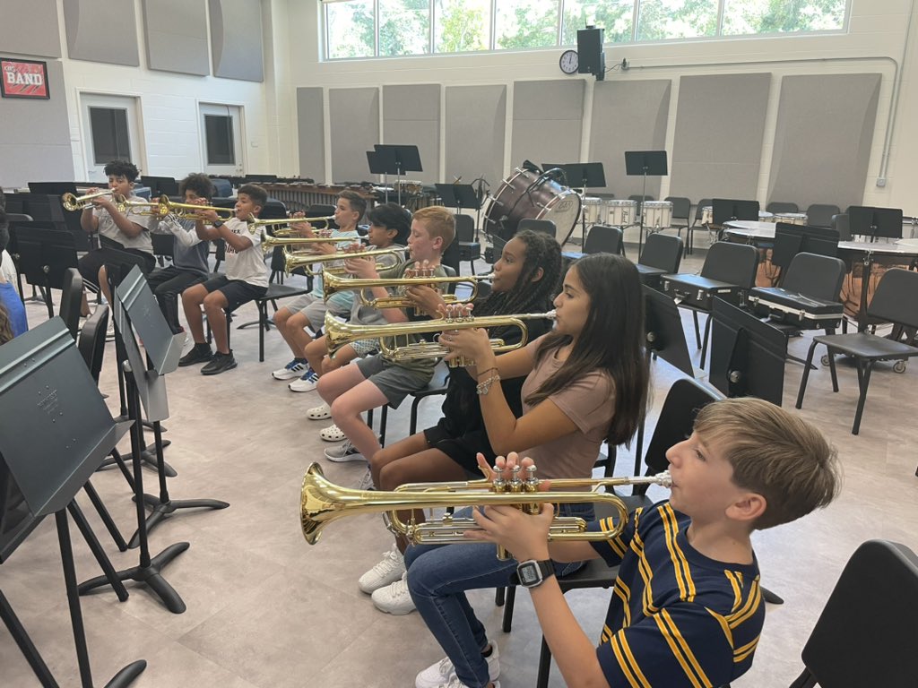 KMS band tweet media