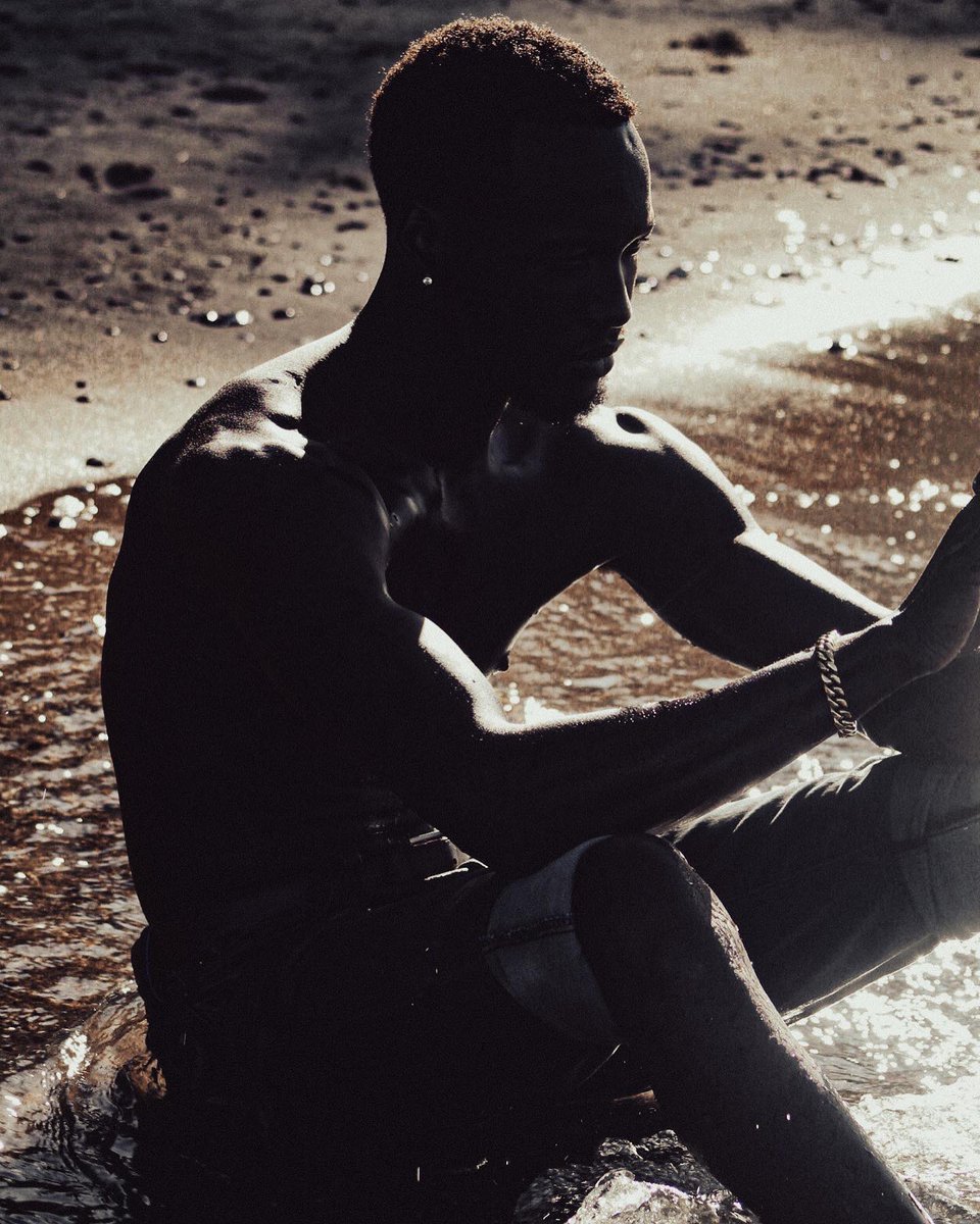 ___digitaldash's tweet image. Heat Week Day Three🤎
 Matthew 17:20-21

Muse: @2daysalpha 
Creative director | photographed | edited: @__digitaldash aka Dashia colon aka me
BTS| Model Coach: @zharriay_2