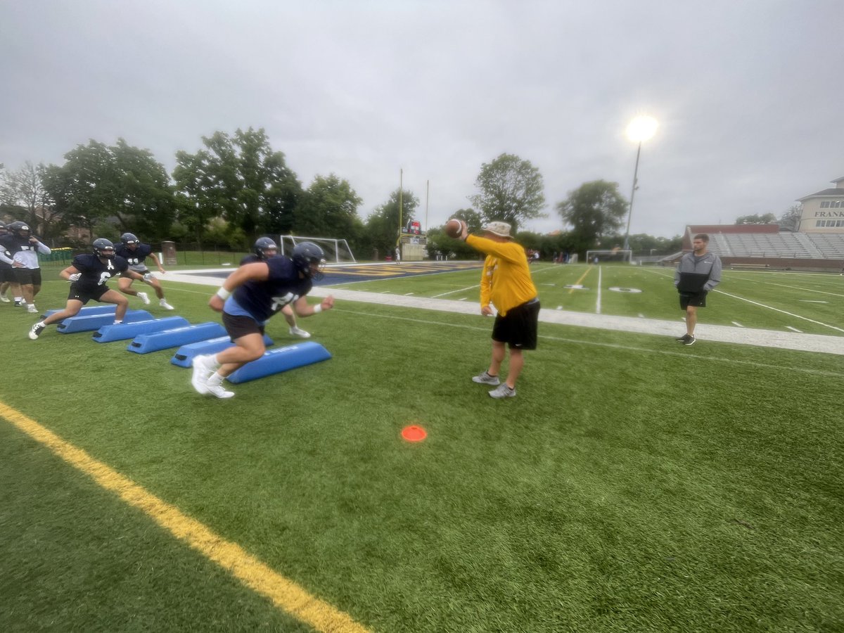FCGrizFootball's tweet photo. Today we featured Coach Kinkade and the LBs! They got great work in on disrupting blocks and finishing! 
#BuildingChampions https://t.co/xJtjyhlrHc