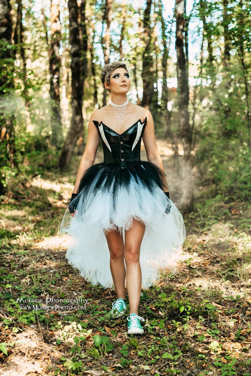 MonroePhotoUSA's tweet photo. Here's a sneak peek of Saturday's bride... Check out this bridal dress. More photos to come tomorrow. 

Congratulations Meagan &amp; Cameron!

https://t.co/ZjgV3N5tyc
Follow us on Instagram @MonroePhotoUSA https://t.co/8hUydZwQMx