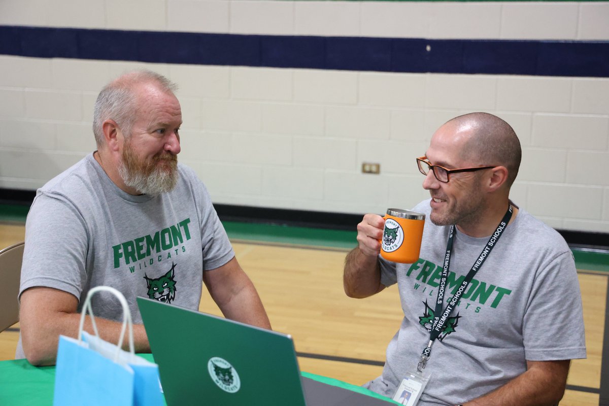 FSD79's tweet photo. We had a wonderful day of coming together with all the teachers and staff to kick off the new school year! So excited to see the families for Meet and Greet on Wednesday! #empower79 https://t.co/xmcSvXqHNL
