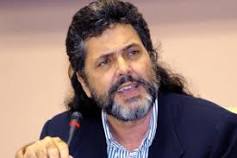 Sentimos una gran alegría al saber que la Universidad Nacional Autónoma de Nicaragua le otorgó hoy el título de Doctor Honoris Causa al brillante y querido intelectual cubano Abel Prieto Jiménez. Muy merecido. Felicidades, hermano. Mi admiración y cariño para tí. Un gran abrazo.