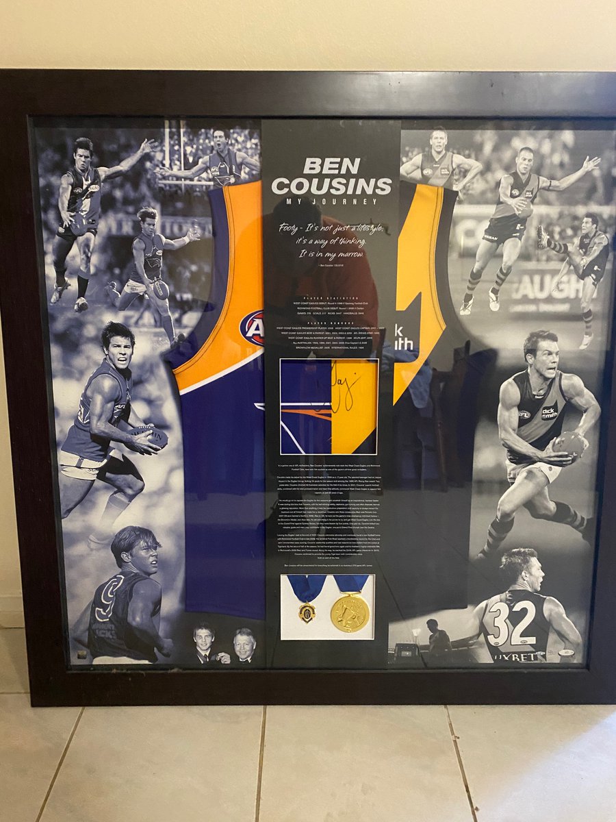 Mdagger1's tweet photo. Selling for $395... retails for $1395
#AFL #Melbourne #Richmond #Australia #selling #forsale #footy https://t.co/ElTHYSSBXX