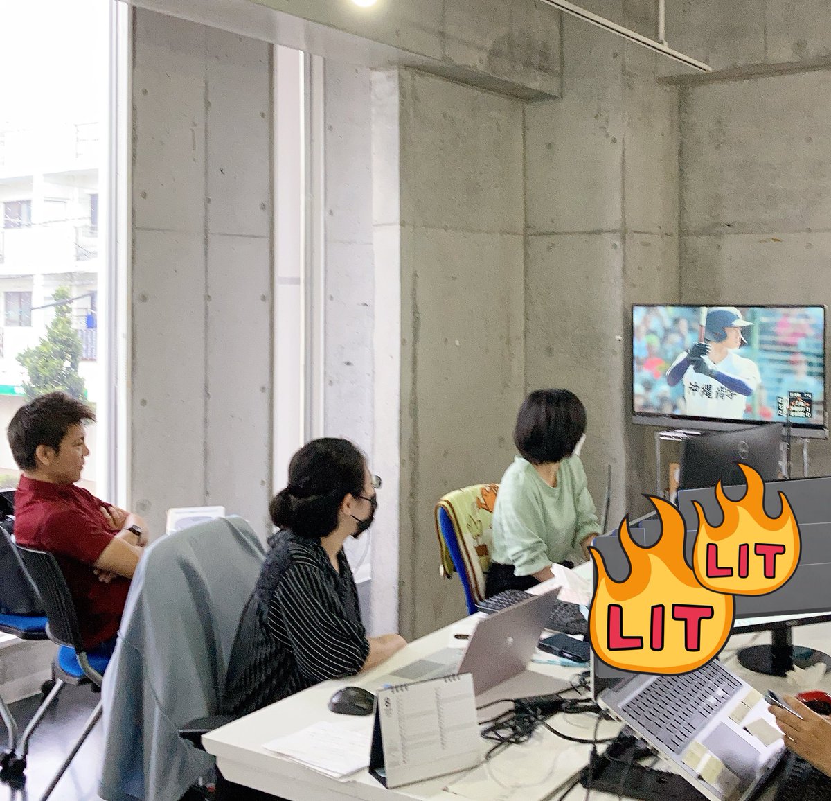 exe_ryukyu_Co's tweet image. \\\   チバリヨー!!!  ///
(o'▽')o⚑ (o尸'▽')o尸(o'▽')o⚑⟡.·*.
#甲子園  #沖縄尚学 ⚾
#第105回全国高校野球選手権大会