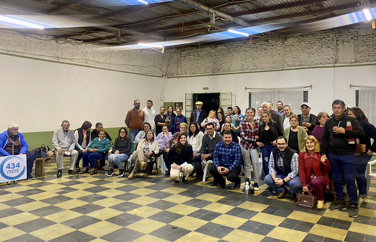 ¡LA VILLA QUIERE CREER! 🙌🏼 😃

Esta noche tuvimos una muy linda reunión con vecinos de Villa Constitución de la mano de nuestro referente Jonatan De Melo.
¡Gracias por la confianza y la buena recepción de siempre!