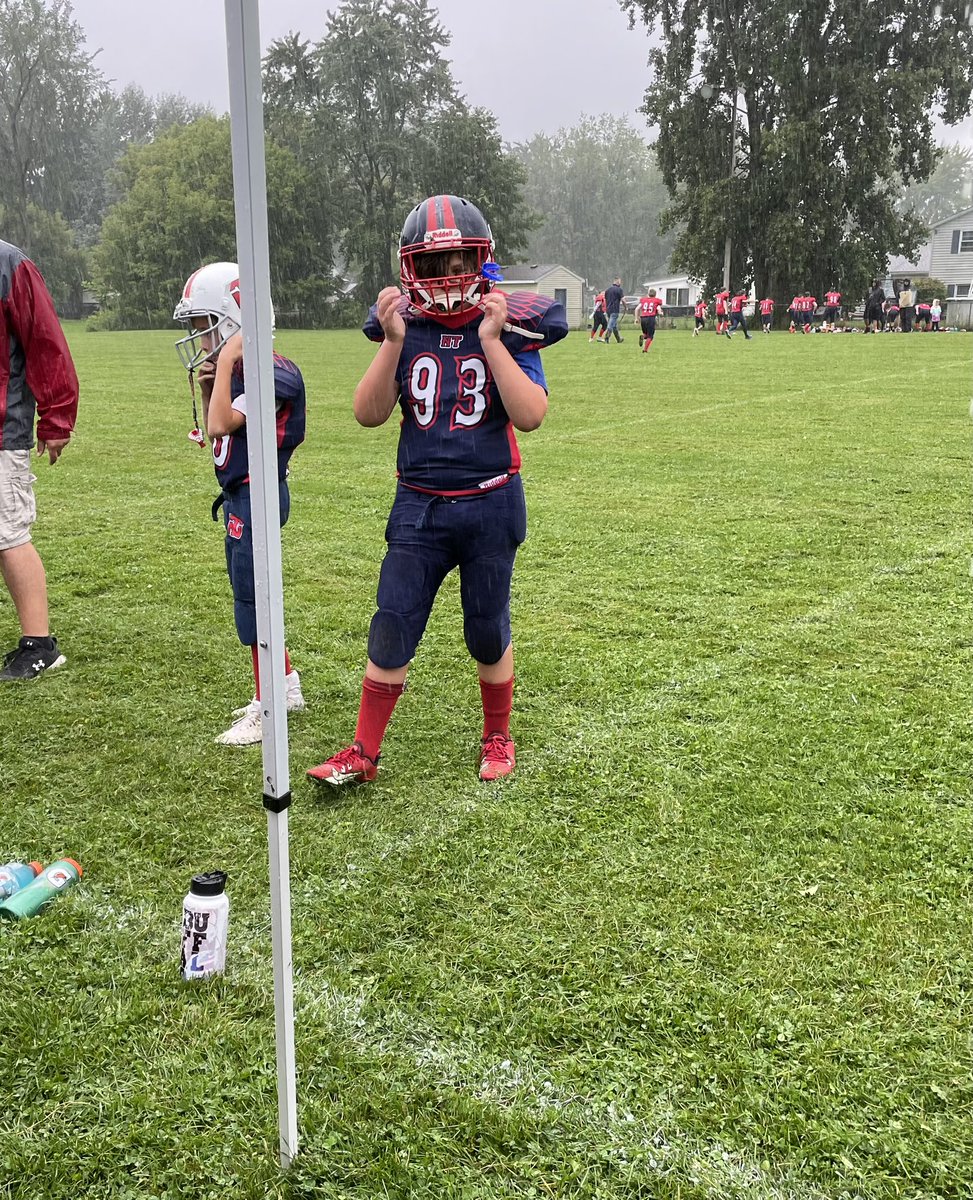 justinemarie114's tweet photo. My dude looks good in his uni. Keep growing, learning and fighting 93! Love you ❤️🏈💙 #ntaa https://t.co/q0BYPRqEp3