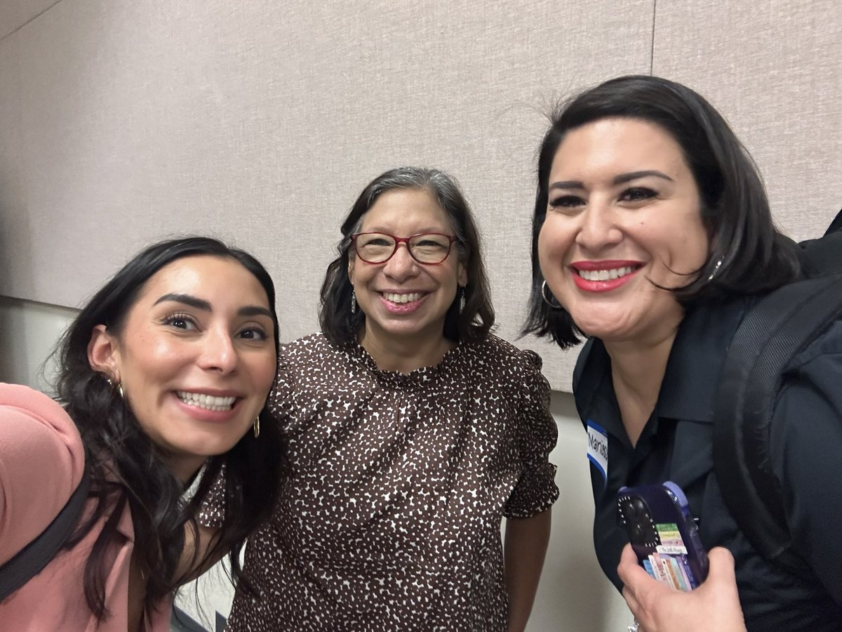 MariRodPhD's tweet photo. So happy to connect with new advisees, @mari_passmore and @MarissaLiteracy at Ph.D. Cohort 26 orientation tonight! We are all nicknamed “Mari” 🤗 https://t.co/iumnOKXVuB