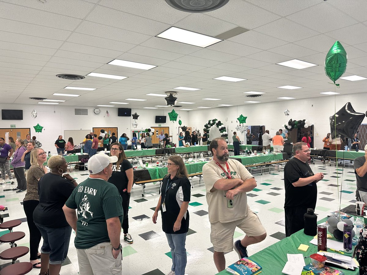 SallyBarnesTX's tweet image. A great day of collaboration at @RipponMiddle in Virginia! Always love working with Prince William County schools!! 🖤 

#7Steps #ELLs #Multilingual @Seidlitz_Ed