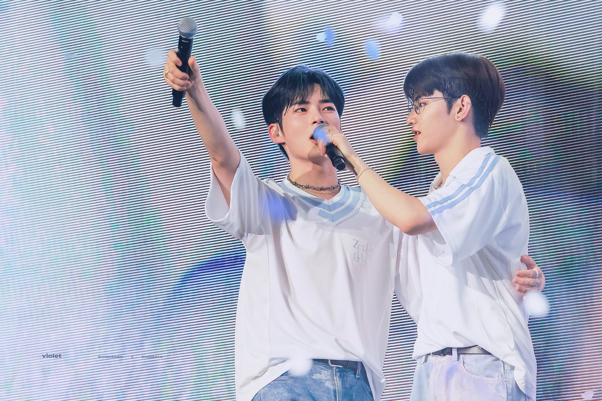 violet_sxz's tweet photo. 230815

둘이 진짜 예뻐서 정말 꿈이같네🩵💙🤍

#ZEROBASEONE #ZB1 #제로베이원
#장하오 #성한빈 #센터즈
#ZHANGHAO #SUNGHANBIN https://t.co/rhjTzo1Nrj