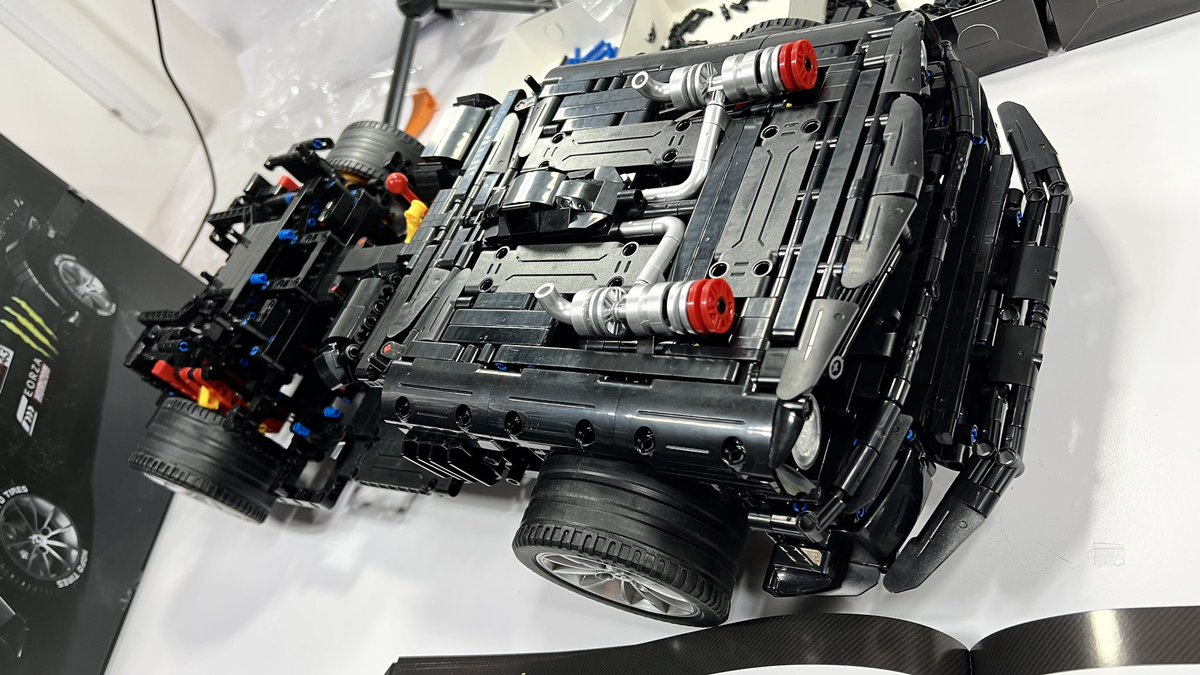 bricks_all's tweet image. Progress photos from tonight’s Live Build Stream pt9

youtube.com/live/oj2j0UwQk…

#Nifeliz #Hooniken #AllBricksCount #KenBlock #Hoonicorn #Lego #Technic #Mustang