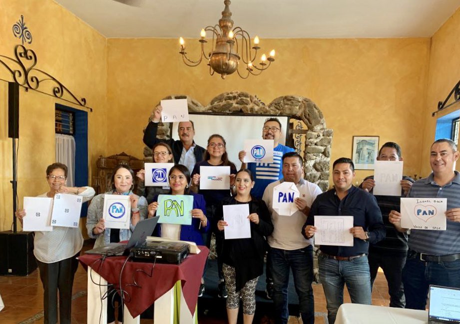 FORMACIONCENPAN's tweet photo. 📲 El fin de semana pasado estuvimos en #Acámbaro, con la estructura del @PANGuanajuato, para impartir el Taller #FOCAP.
Felicitamos a la Secretaría de @FormacionPANGTO por hacer este ejercicio en cada municipio del Estado y demostrar que somos #MásYMejoresPanistas ✌🏼 https://t.co/xVygKYRPw3
