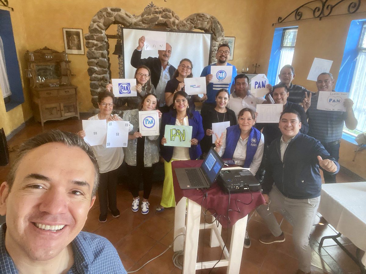 FORMACIONCENPAN's tweet photo. 📲 El fin de semana pasado estuvimos en #Acámbaro, con la estructura del @PANGuanajuato, para impartir el Taller #FOCAP.
Felicitamos a la Secretaría de @FormacionPANGTO por hacer este ejercicio en cada municipio del Estado y demostrar que somos #MásYMejoresPanistas ✌🏼 https://t.co/xVygKYRPw3