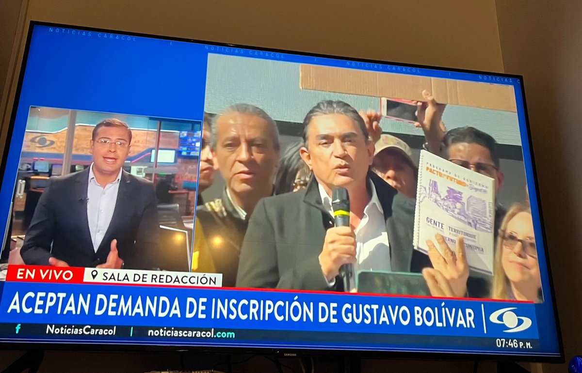 jcuestanovoa's tweet photo. El acto administrativo de renuncia al Senado de la Republica por parte de Gustavo Bolívar, fue aceptado por la corporación, mediante la resolución No. 166 del 31 de diciembre de 2022. Es decir, la renuncia cumplió todos los requisitos de ley. ¡ Gustavo Bolivar Alcalde ! https://t.co/o7tf20FlP5