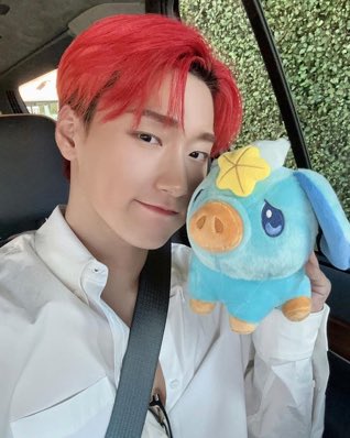 un pancito y su peluchito lo adoro