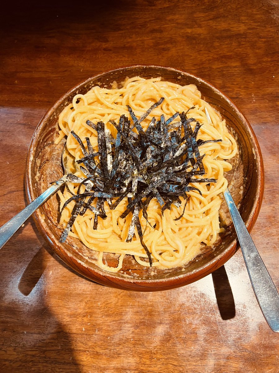 __yuuran29_29's tweet image. 今日は早起きしてリアル筋トレ部🕺
しっかり集中してできるのでやっぱり良い☺️✨
帰りはsayakaさんにヴィーガンアイスクリーム屋さん🍨に連れて行ってもらい、そのあと念願のタラコウニパスタ（井出さんおすすめ）を食べて満足〜🥳
#どちらも美味しゅうございました
#頑張って行って良かったな
#SPAGO