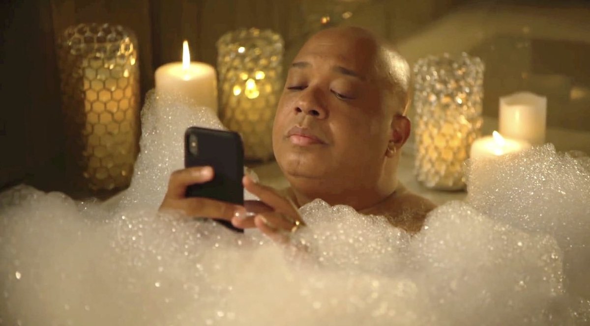 faiththegemini's tweet image. “we outside, you ready?”
me: yeah coming