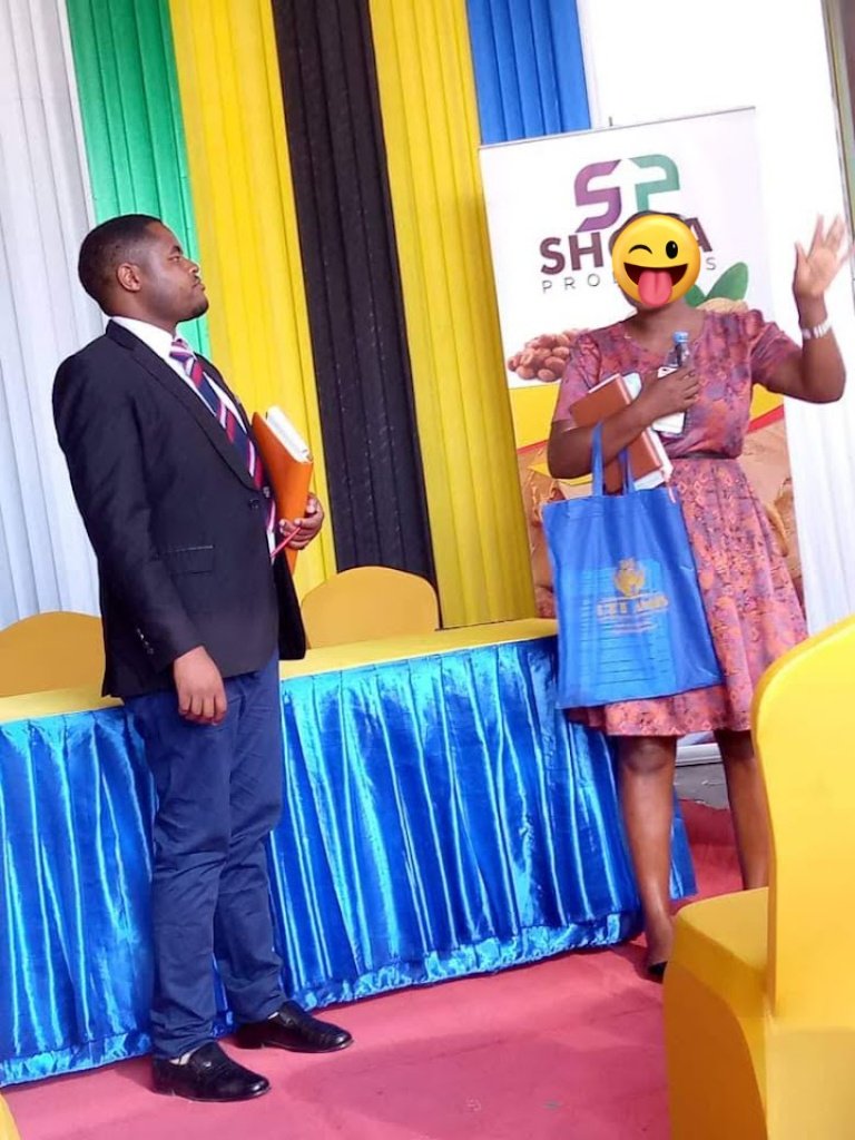 Vijana hasa mnaokua 23-29yrs nataka niwaambie jambo Moja leo

KUJITOLEA kufanya kazi kunaweza kusikupe matokeo badala yake kukakupotezea muda.

Bali, KUJITOLEA KWENYE TIJA kuna maana kubwa saana kufikia malengo yako.

Kivipi? Shuka na uzi huu mfupi sana.