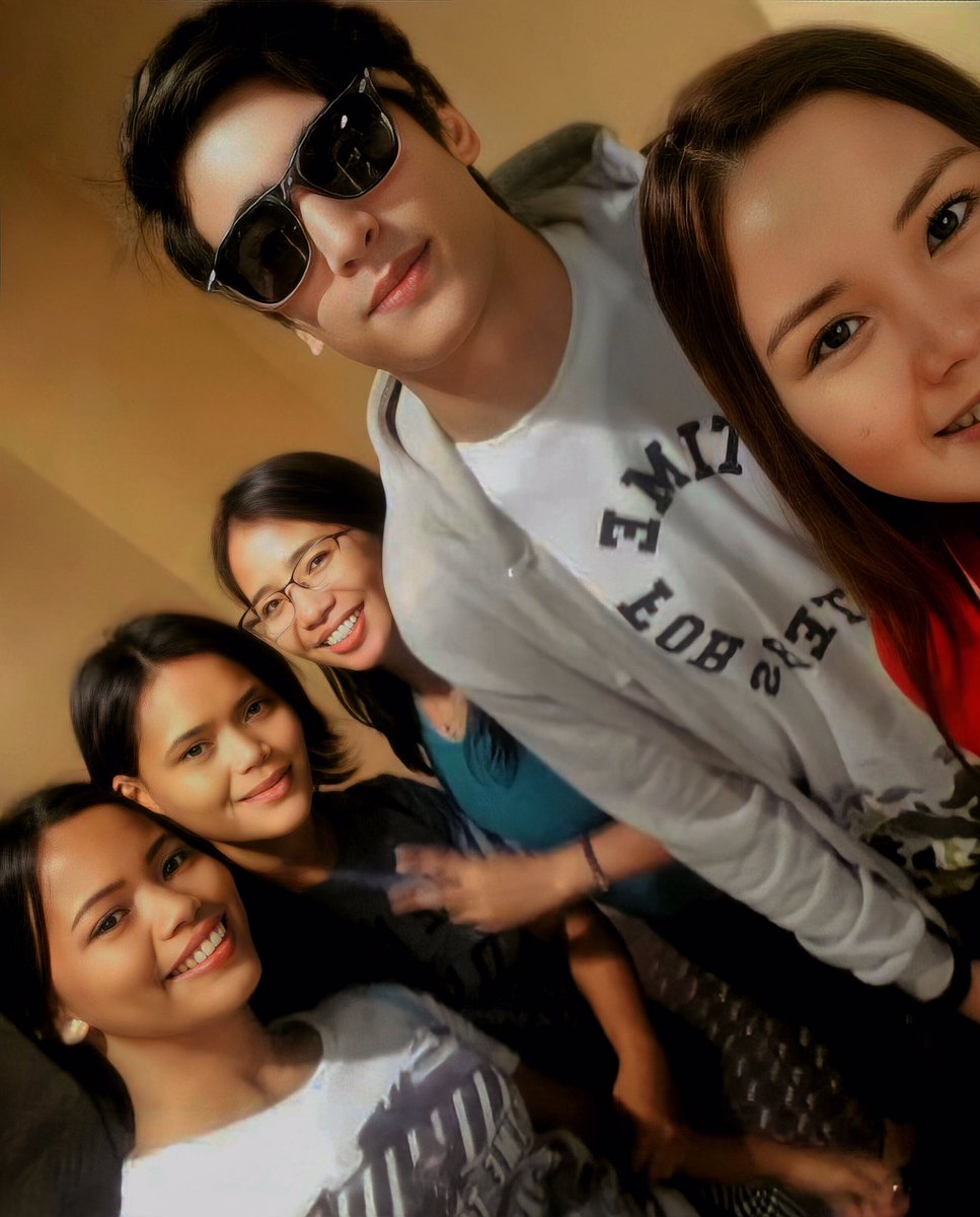 Nakalkal sa baul. Ang bagets mo pa dito <a href="/itsmeMarcoG/">Marco C. Gallo</a> 🥰