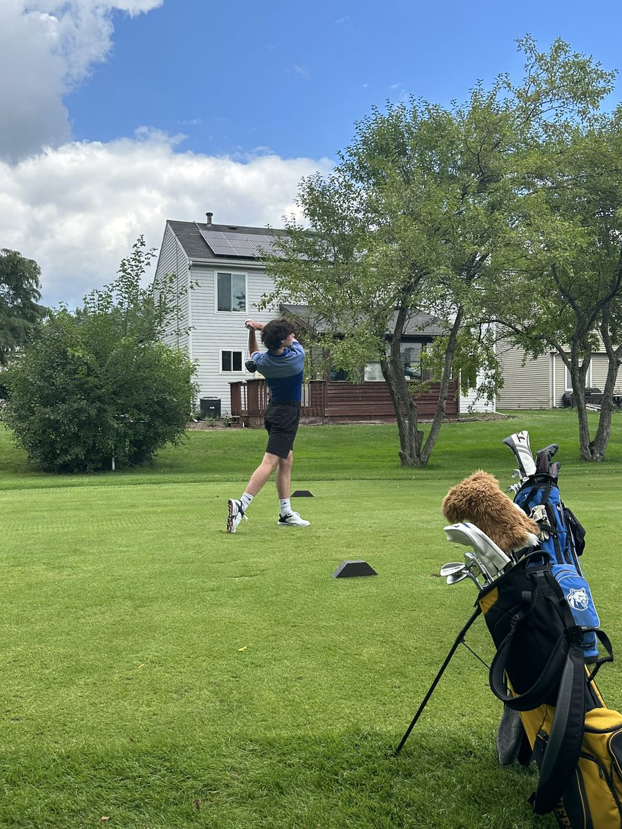 GBSBoysGolf's tweet photo. Raiders opened the season today at the Glenbard North Invite.  The team shot 348 for a 5th place finish.  Leading the way was Nick Windeler 82 and Frankie Abate 84.  @gbsathletics https://t.co/XbE0G68BmY