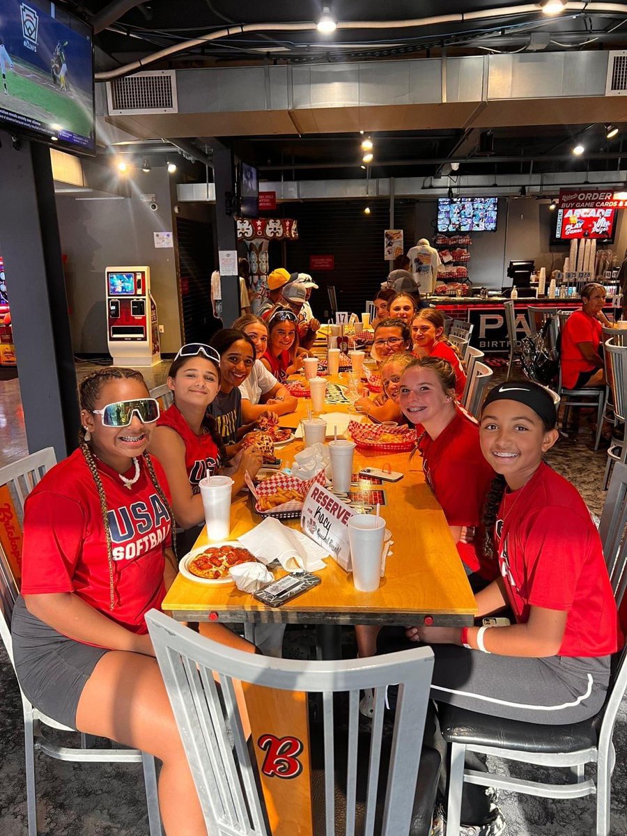JaidenM2028's tweet photo. What an amazing experience!
Last week I βοΈ to OKC & had the privilege of playing at the @USASoftball All American Games! I saw so many friends & met some new ones playing with #region2stars. Thankful & grateful π€©. @LegacyLegendsS1 @ExtraInningSB @EastCoastFP @VAFuryPlat2028 https://t.co/gXc7tQniHl