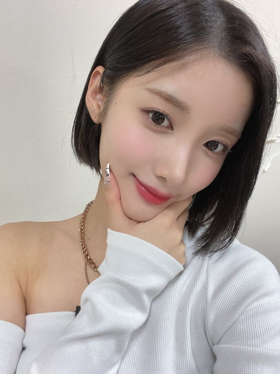 RBW_PURPLEKISS's tweet photo. [#유키]

플로리 여러분의 성원에 힘입어
유키가 'EL7Z UP'으로 데뷔하게 
되었습니다! 항상 여러분의 응원과
사랑에 감사드립니다💟💜

#퍼플키스 #PURPLE_KISS
#Yuki #퀸덤퍼즐 https://t.co/voEjAMj08N