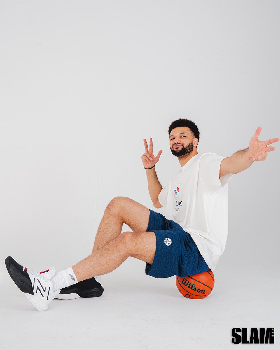 SLAMKicks's tweet image. We got the Blue Arrow on the cover of KICKS 26 with the New Balance TWO WXY v4 🏹🏹🏹 slam.ly/kicks-jamal