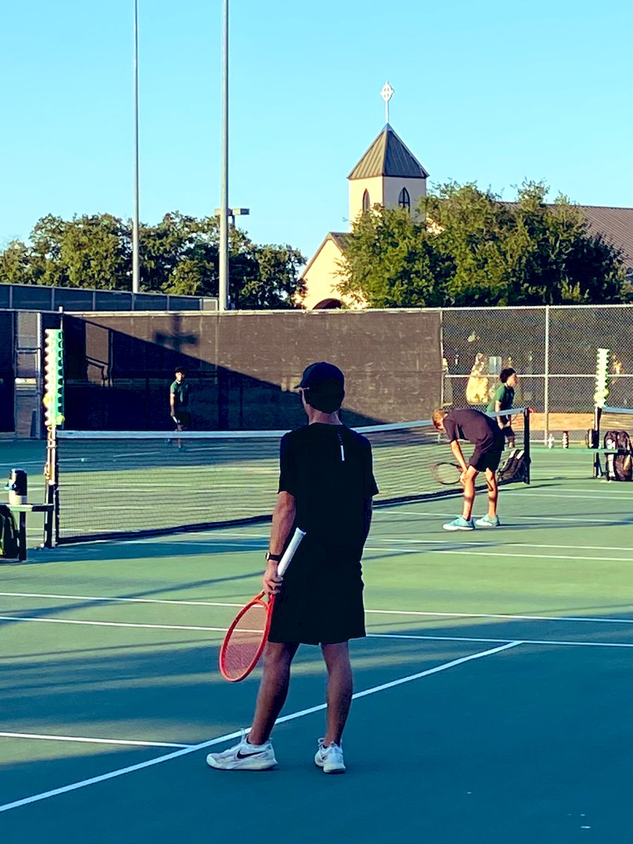 GCarrabineBryan's tweet photo. House divided as I cheered for Rudder HS and Bryan HS team tennis players! 🎾 #LotsOfTalent #ThankYouCoaches @RudderHS_BISD @LaneBuban @BryanISDSports https://t.co/WtVO7siV7p