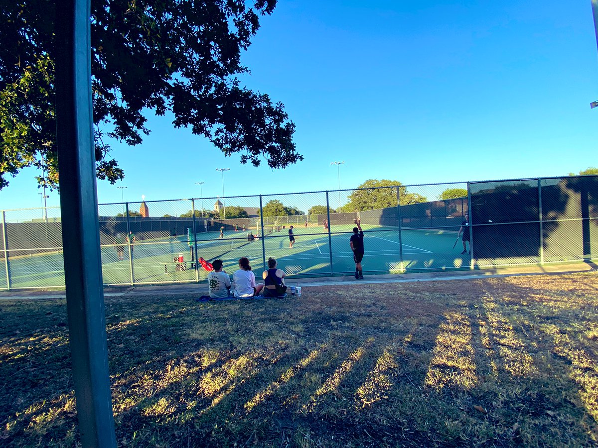 GCarrabineBryan's tweet photo. House divided as I cheered for Rudder HS and Bryan HS team tennis players! 🎾 #LotsOfTalent #ThankYouCoaches @RudderHS_BISD @LaneBuban @BryanISDSports https://t.co/WtVO7siV7p