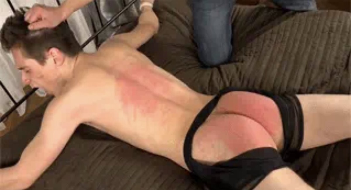 GothamLeather's tweet photo. A slave has the right to not object to any treatment.  #bdsm #slave #bondage #beaten https://t.co/CTl0pnb7Gv