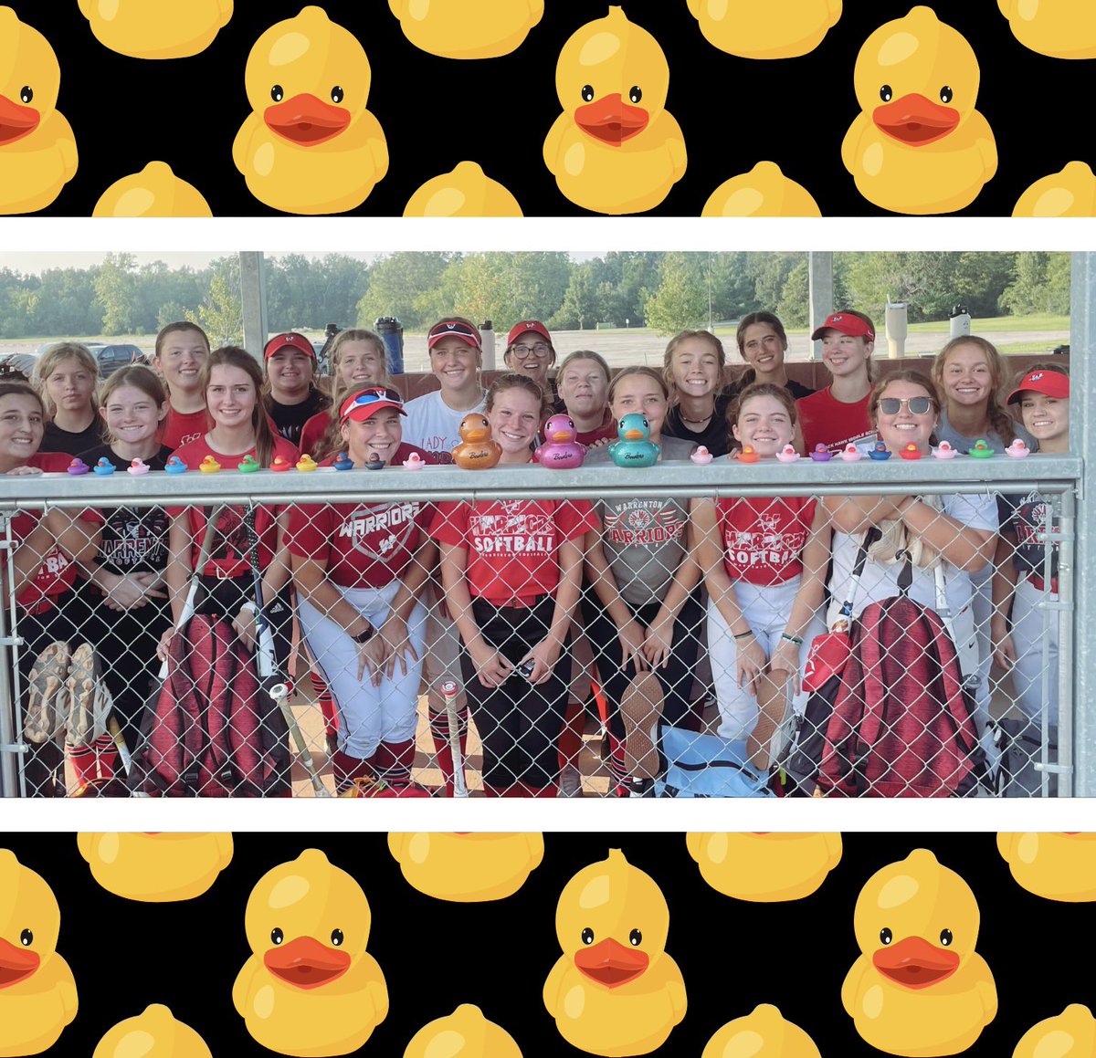 We’re a bunch of lucky ducks to be a part of <a href="/warrentonsoftb1/">@warrentonsoftball</a> 
🖤🐥🥎🍀❤️
#FAMILY #FilltheBucket