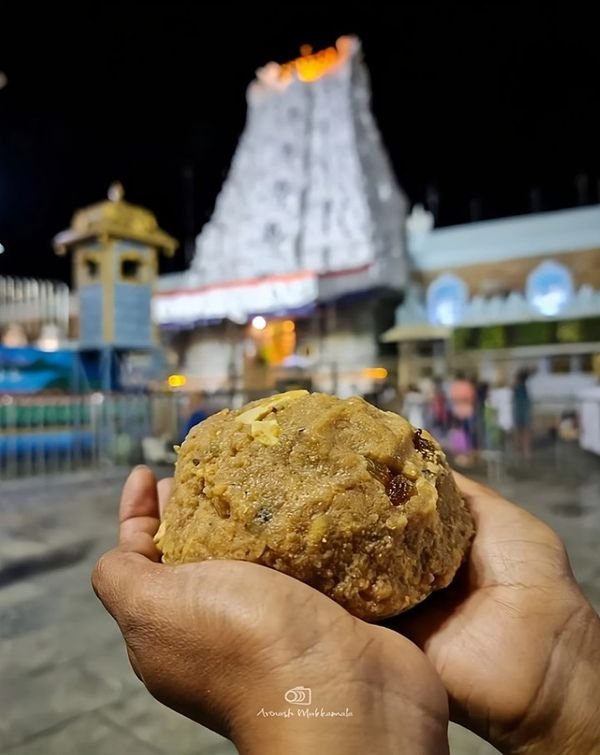 14 Divya Prasadam of our Sanatan Mandirs 1. Tirupati Balaji Laddu