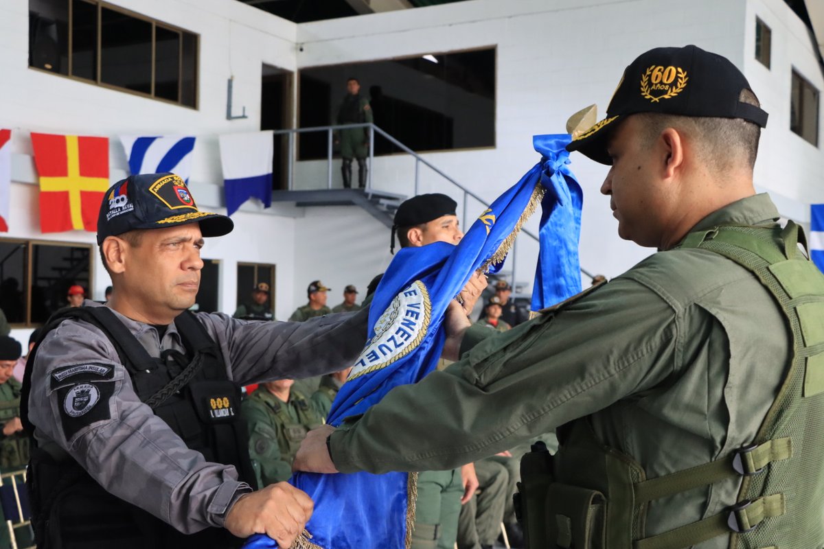 reafirmando el compromiso de continuar fortaleciendo las capacidades de estos importantes Comandos Operativos del Componente Naval, al servicio de la Nación. <a href="/NicolasMaduro/">Nicolás Maduro</a>