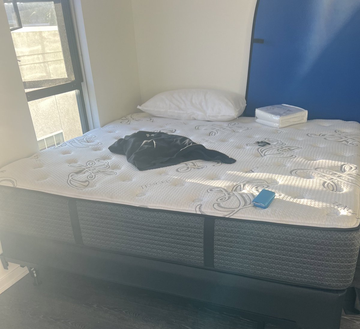 DylanAdler6's tweet photo. I got a king size mattress cuz it didn’t look that big in the store but in my studio Apt it’s non refundable square that takes up half my living space I made a huge mistake 😭 https://t.co/p6dhbNHOj0