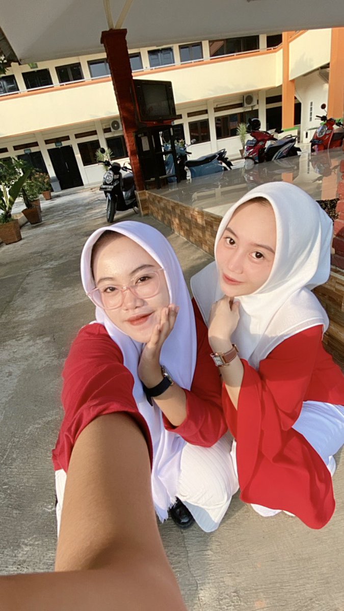 candysadevi30's tweet photo. Daa aku mah apa atuh😃 https://t.co/l5wVY9y3rg