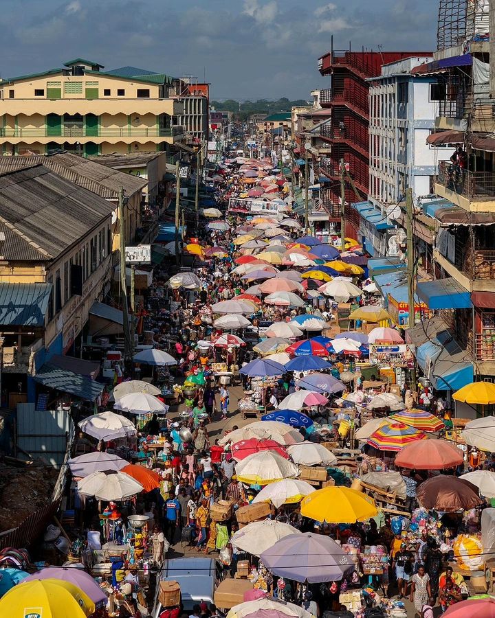 Makola Market, Ghana
📷: ghanaianfoodnetwork (ig)