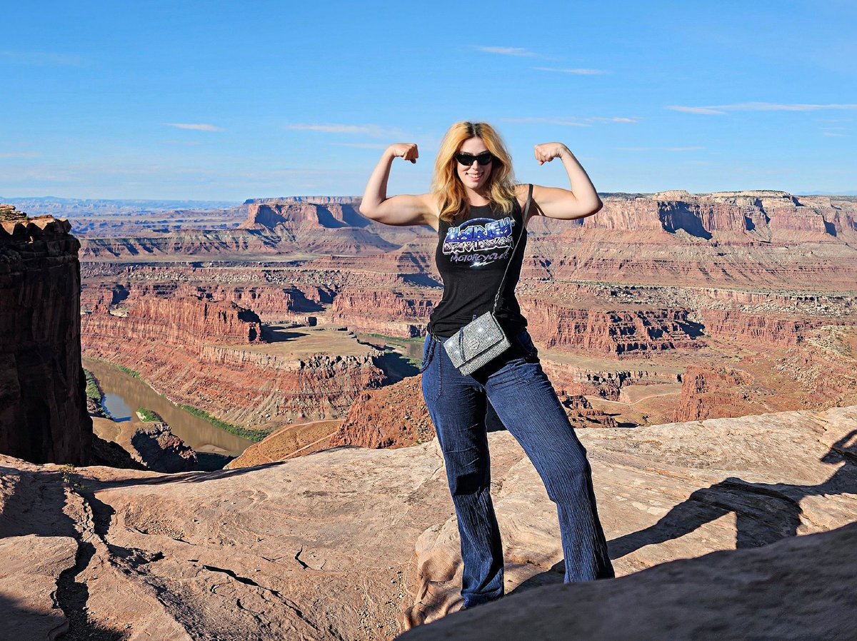 MariaPSparkles's tweet photo. 💪⛰️ #ForeverMighty ⛰️💪 @VisitUtah ( @UtahDWR Dead Horse Point) #VisitUtah @UtahStateParks
#utah #redrock #redrocks #canyon #canyons #mountains #landscape #landscapephotography #landscapes #nature #StrengthInUnity #NaturePhotography #NatureBeauty #NatureStrength https://t.co/Um9fMjRGO1