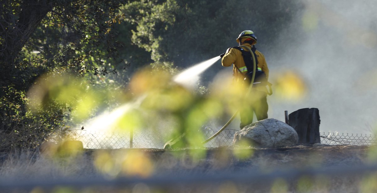 ShorealoneFilms's tweet image. Pasadena FD just stamped out a small #brushfire off of Foothill Blvd. @PasadenaFD 08-15-23