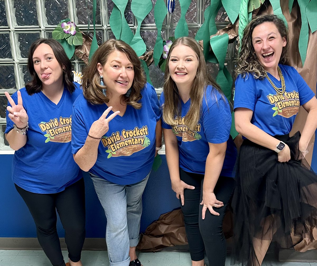 5th grade squad always smiling! Ready for our first day tomorrow!! #RoosOnTheRise <a href="/CrockettRoos/">David Crockett Elementary</a>