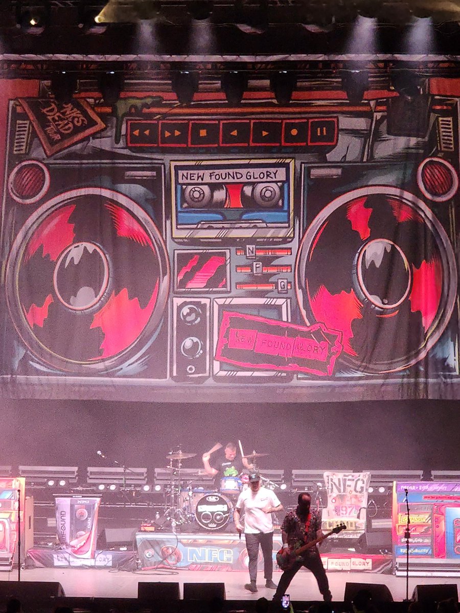 DJ_Darrell's tweet photo. @newfoundglory What an AWESOME night @PNCArtsCenter 2023! #wethotallamericansummertour https://t.co/AGz9yvCKfr