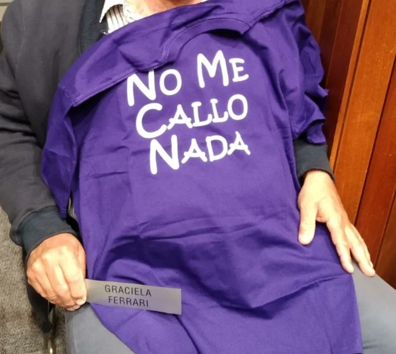 jfasancarlos's tweet photo. AHORA EN @juntamaldonado
Mujeres frenteamplistas vistieron camisetas violetas con la frase "no me callo nada" en apoyo a las compañeras edilas que han sufrido reiterados actos de violencia por parte del actual Presidente y Edil de la Junta Departamental de Maldonado Darwin Correa https://t.co/PHFKVACkNV