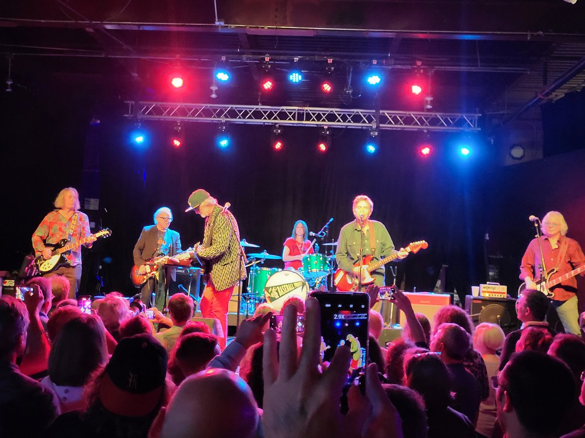 mcarmystrong's tweet photo. When the crowd spontaneously cries, "Extra innings! Extra innings!", you know you've done something right. Fantastic show from #TheBaseballProject tonight at The Cat's Cradle!

#REM #MikeMills #PeterBuck #MitchEaster #NorthCarolinaMusic https://t.co/dVwkyGhvzX