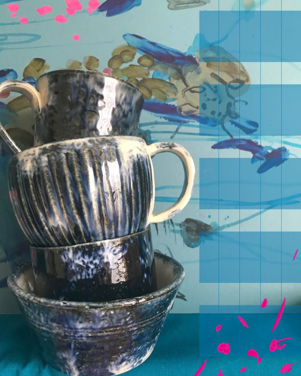 真空　水に浮く　夏の青

#art #ceramics #clyart #pottery #instadaily #instadesign 
#陶器 #うつわ好きと繋がりたい 
#うつわのある暮らし 
#あおのうつわ #夏の青
