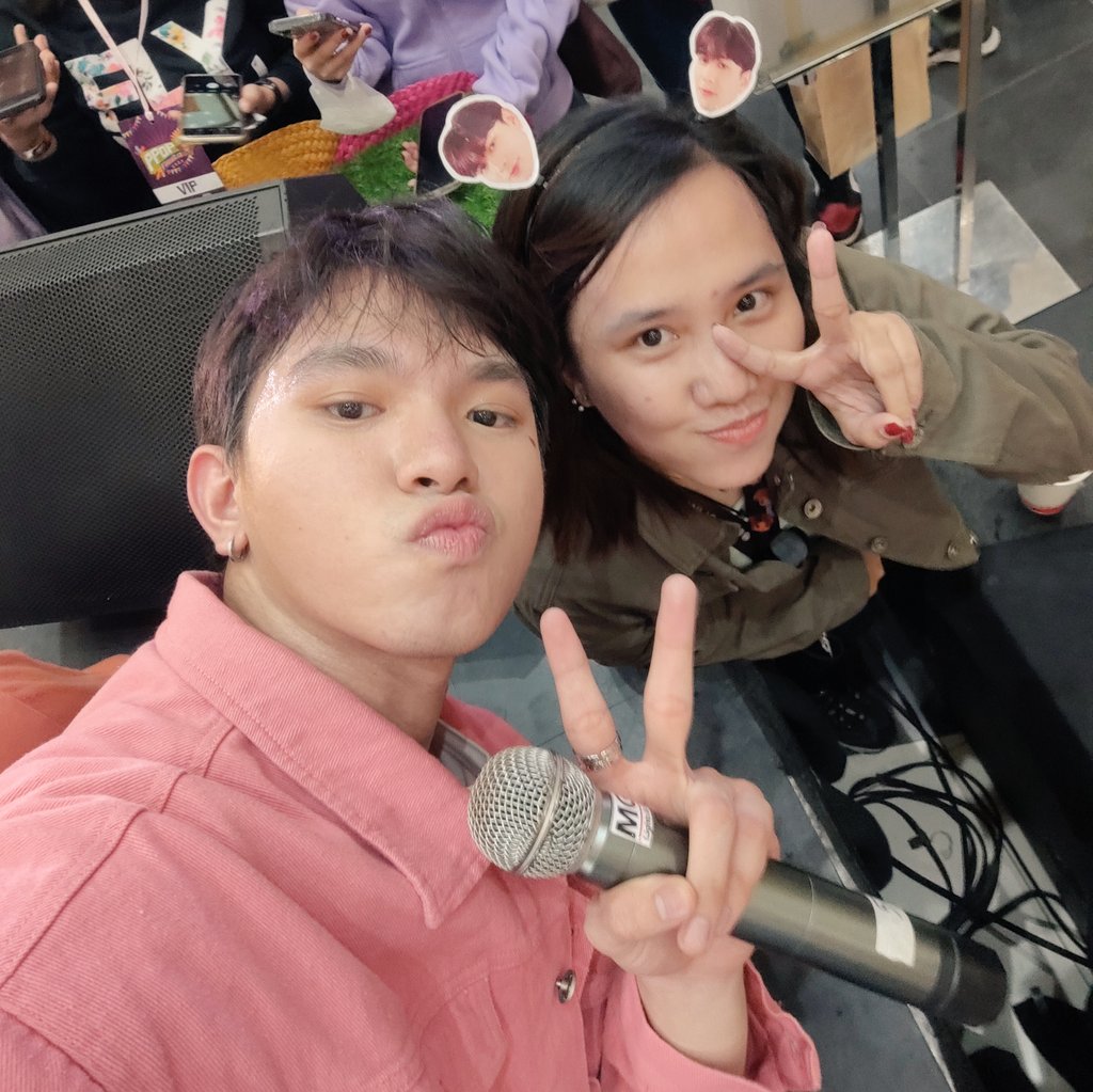 janeeeeyX's tweet image. The day na di ko alam bat ko niyakap si Gilly 🙈 miss niya ata ako hahahahaha emi

14TH PUFFSLOVE WITH GILLY
#ACESelcaDay 
@Eclipse_Gilly #EclipseGILLY