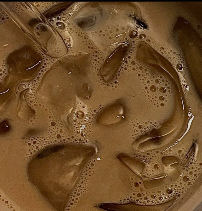 sweeteaclub's tweet photo. iced coffee ☕ https://t.co/Ih9Heogo6J