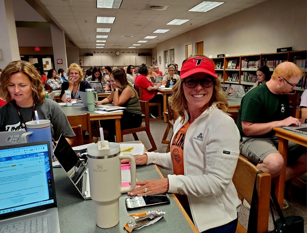 TriadHighSchool's tweet photo. The THS faculty gathered in the library to prepare for the new school year. They are excited to meet all their new students on the first day of school tomorrow!
#triadproud #triadtogether 
#backtoschooltime 📚 https://t.co/q5h4rTbCXH