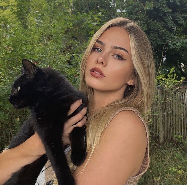 nikova_sarah's tweet photo. 𝖂͟͞𝖾͟͞𝗅𝕔፟֟፝͠𝕠𝗆𝖾̸ 𝖙𝖔 𝖒𝖞 𝕴𝗇͟͞𝗌͟͞𝗍𝕒𝕘፟֟፝͠𝕣͜𝖺𝗆̸  

𝒍𝒊͟𝒌𝒆    for      α 
      messαge   ın  your   dm  .ᐟ

↻⇄. São a razão da minha vida 🤏🏼❤️

🐱. #Salem 
🐶. #Morfeu 
🐶. #Simon

 ≡   ⌕  ⊞  ♡   ○ https://t.co/YSO6oU3C8q