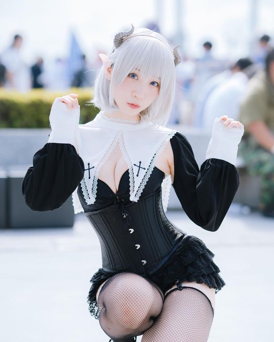 Twitterのコスプレ画像15